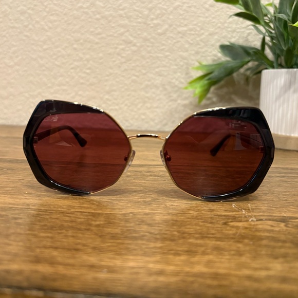 Marni Sunglasses with Case - Picture 8 of 10